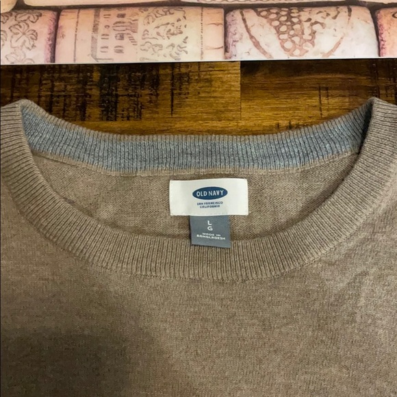 Men’s large crew neck sweater. - Picture 2 of 3